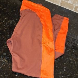 Athleta Leggings M Ultimate 7/8 tight